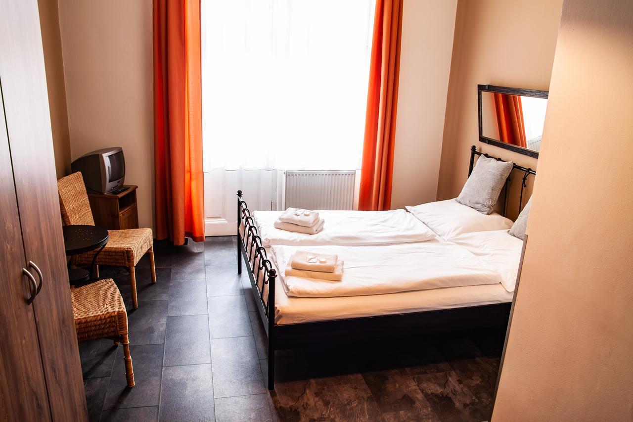 Hotel Sunflower Prag Eksteriør billede