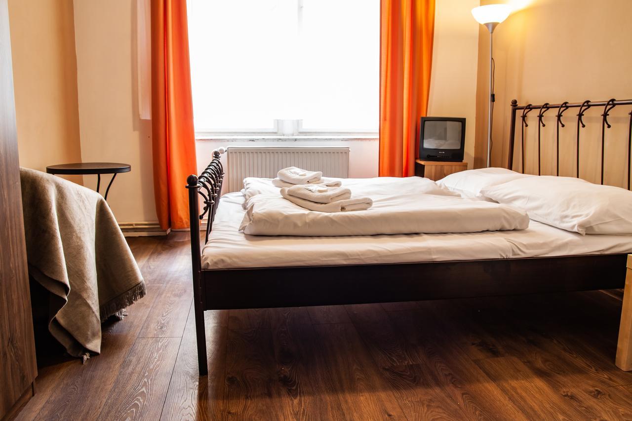 Hotel Sunflower Prag Eksteriør billede